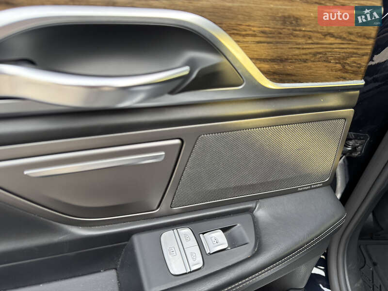 Седан BMW 7 Series 2015 в Вінниці