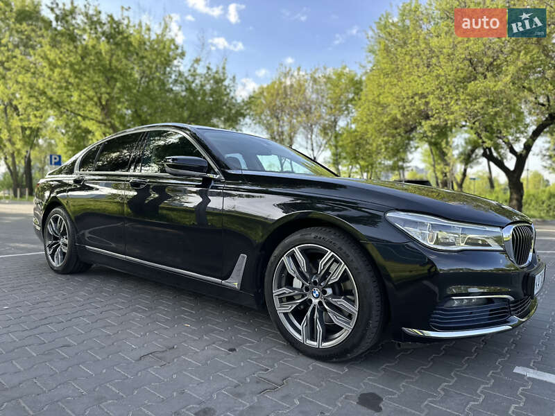 Седан BMW 7 Series 2016 в Києві