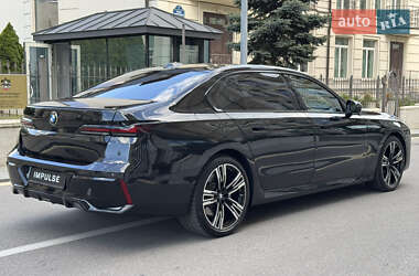 Седан BMW 7 Series 2023 в 