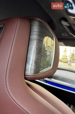 Седан BMW 7 Series 2023 в 