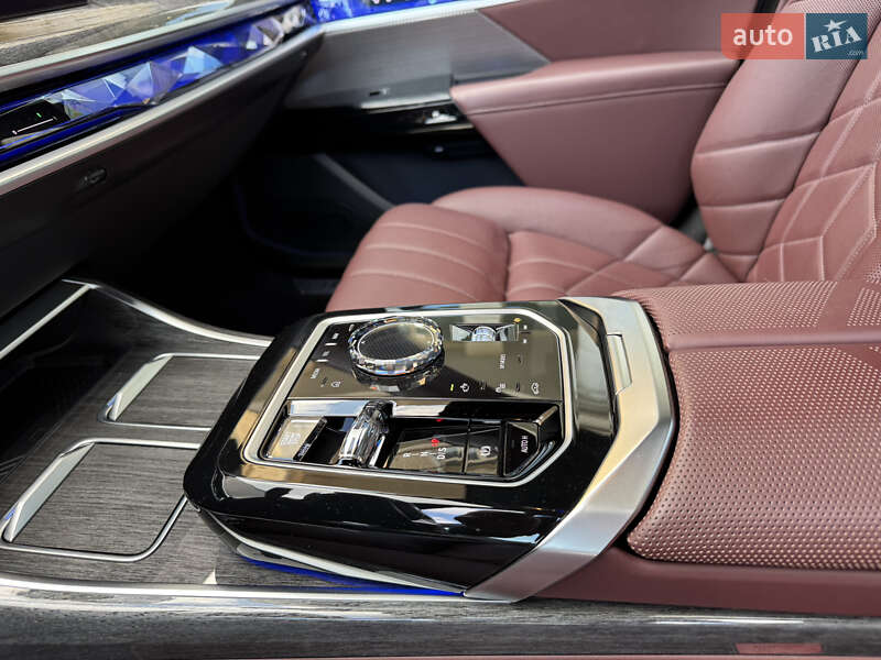 Седан BMW 7 Series 2023 в Києві