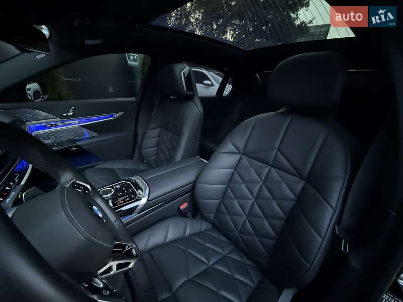 Седан BMW 7 Series 2024 в Киеве