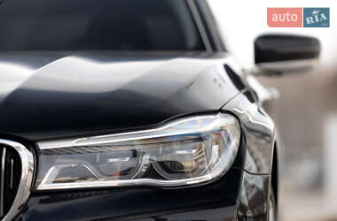 Седан BMW 7 Series 2018 в 