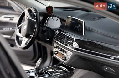 Седан BMW 7 Series 2018 в 