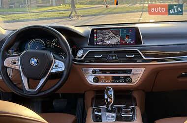 Седан BMW 7 Series 2017 в 