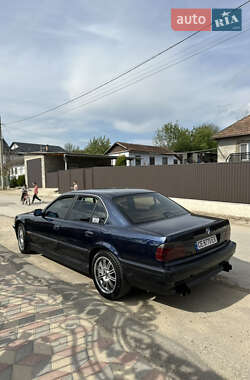 Седан BMW 7 Series 2000 в 
