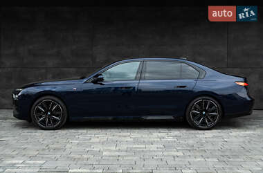 Седан BMW 7 Series 2023 в Киеве