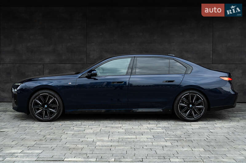 Седан BMW 7 Series 2023 в Киеве