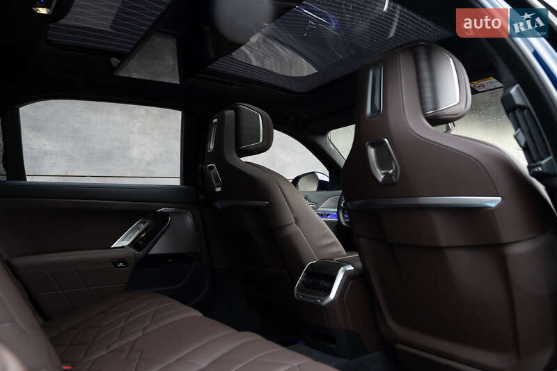 Седан BMW 7 Series 2023 в Киеве