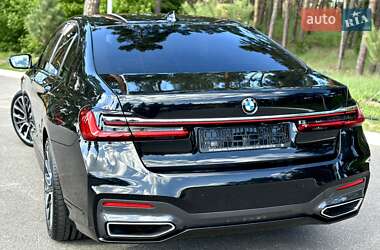 Седан BMW 7 Series 2022 в 