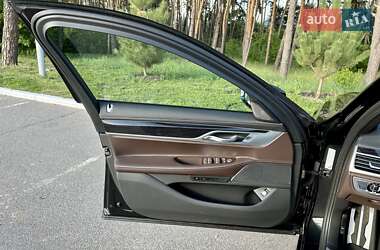 Седан BMW 7 Series 2022 в 