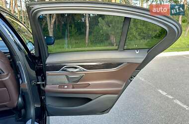 Седан BMW 7 Series 2022 в 