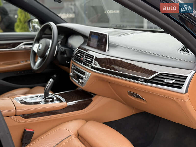 Седан BMW 7 Series 2019 в Києві