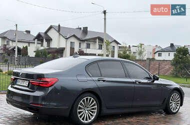 Седан BMW 7 Series 2015 в 