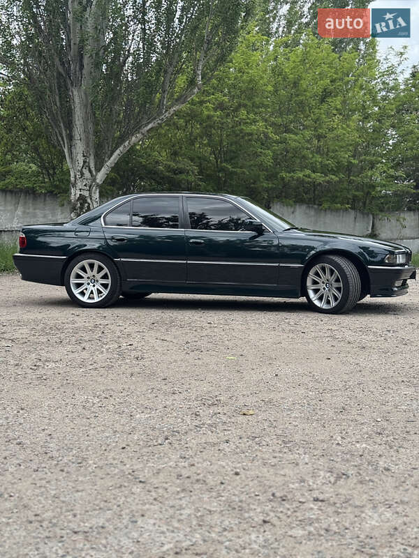 Седан BMW 7 Series 1997 в Первомайську