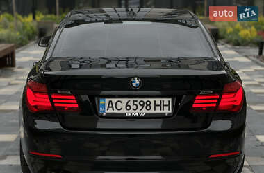Седан BMW 7 Series 2012 в 