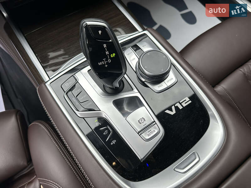 Седан BMW 7 Series 2021 в Киеве