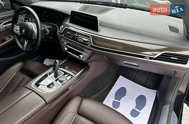 Седан BMW 7 Series 2021 в 