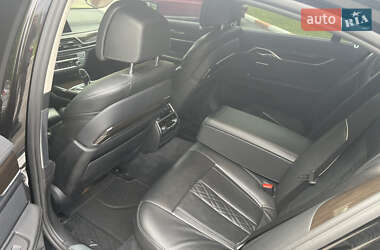 Седан BMW 7 Series 2016 в 
