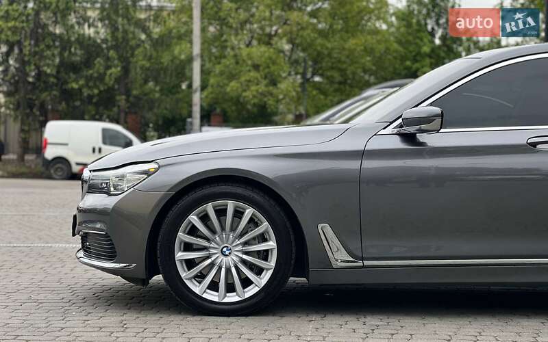 Седан BMW 7 Series 2019 в Івано-Франківську
