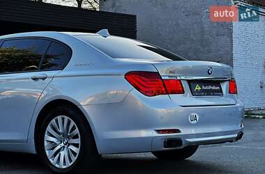 Седан BMW 7 Series 2010 в 