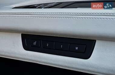 Седан BMW 7 Series 2010 в 