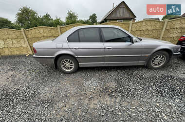 Седан BMW 7 Series 2000 в 