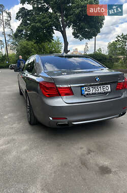 Седан BMW 7 Series 2011 в 