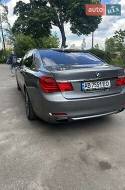 Седан BMW 7 Series 2011 в 