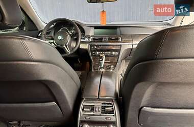Седан BMW 7 Series 2011 в 