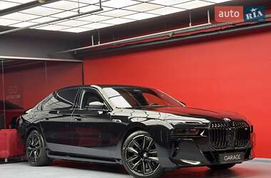 Седан BMW 7 Series 2024 в 