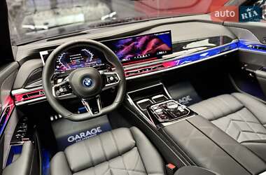 Седан BMW 7 Series 2024 в 