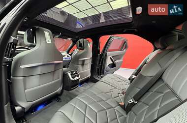 Седан BMW 7 Series 2024 в 