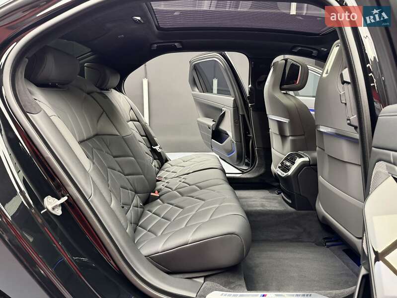 Седан BMW 7 Series 2024 в Києві