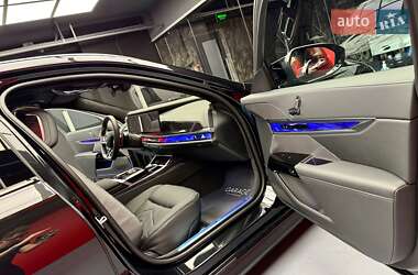 Седан BMW 7 Series 2024 в 