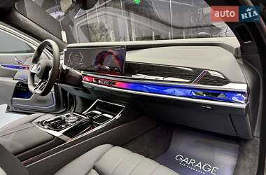 Седан BMW 7 Series 2024 в 