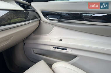 Седан BMW 7 Series 2011 в 