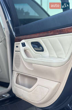 Седан BMW 7 Series 2000 в 