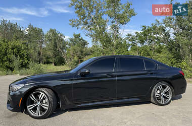 Седан BMW 7 Series 2018 в 