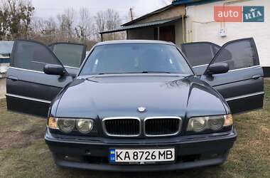 Седан BMW 7 Series 2000 в 