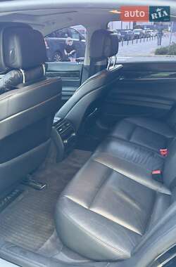 Седан BMW 7 Series 2011 в 