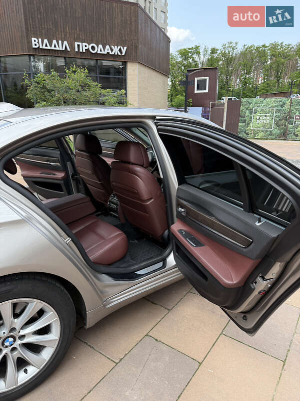 Седан BMW 7 Series 2014 в Києві