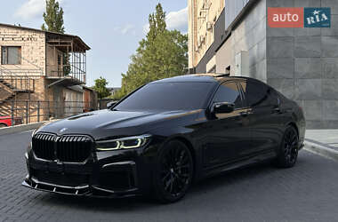 Седан BMW 7 Series 2019 в 