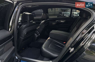 Седан BMW 7 Series 2019 в 