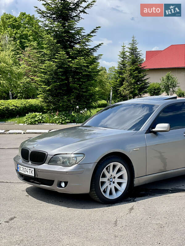Седан BMW 7 Series 2006 в Долині
