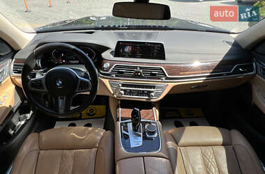 Седан BMW 7 Series 2020 в 