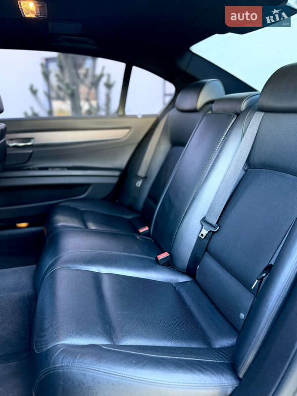 Седан BMW 7 Series 2013 в Луцке