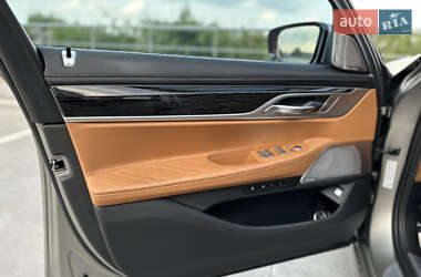 Седан BMW 7 Series 2022 в 