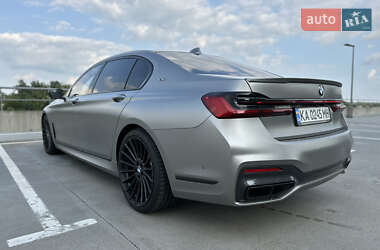 Седан BMW 7 Series 2022 в 