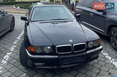 Седан BMW 7 Series 2001 в Чернівцях